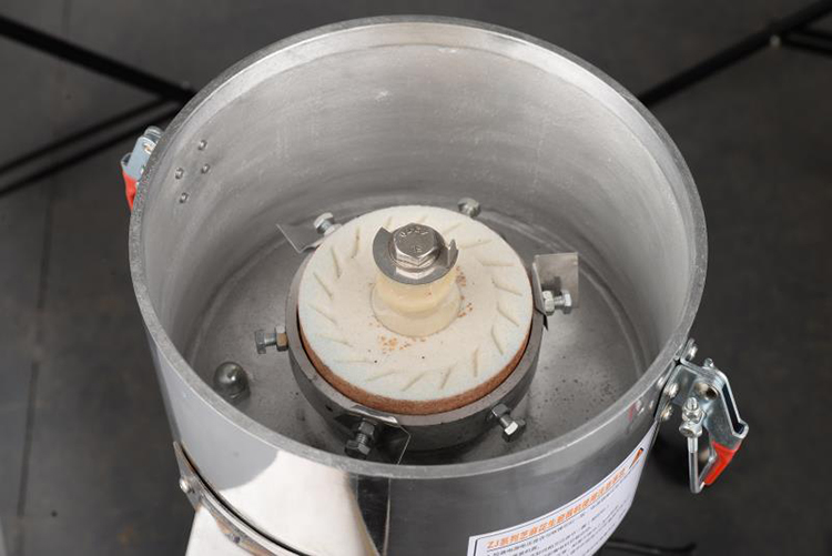 آلة زبدة الفول السوداني