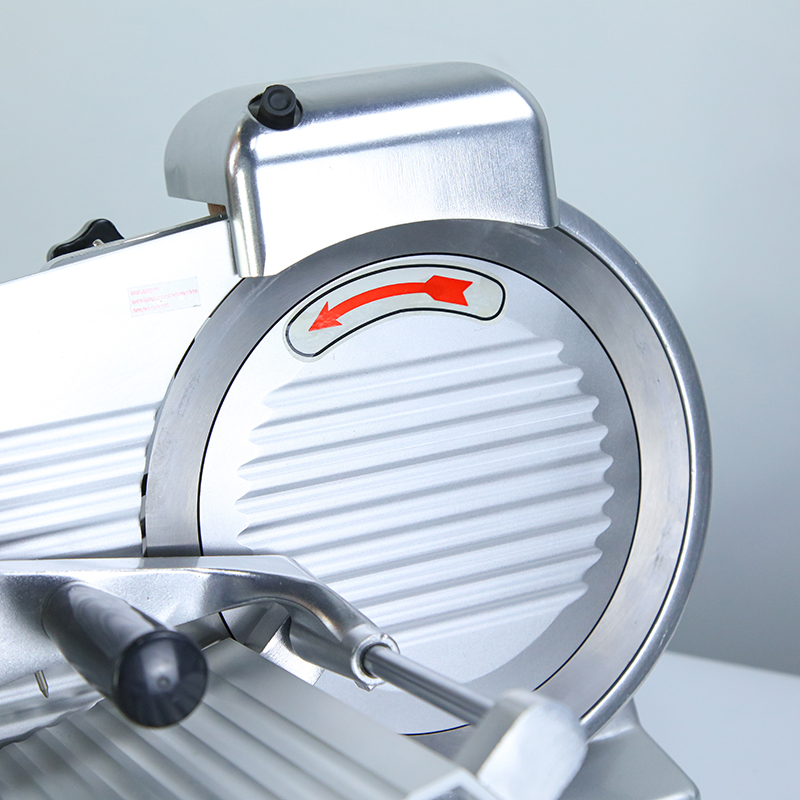 آلة قطع اللحوم